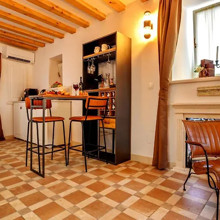 Daire Imperatore Palace *